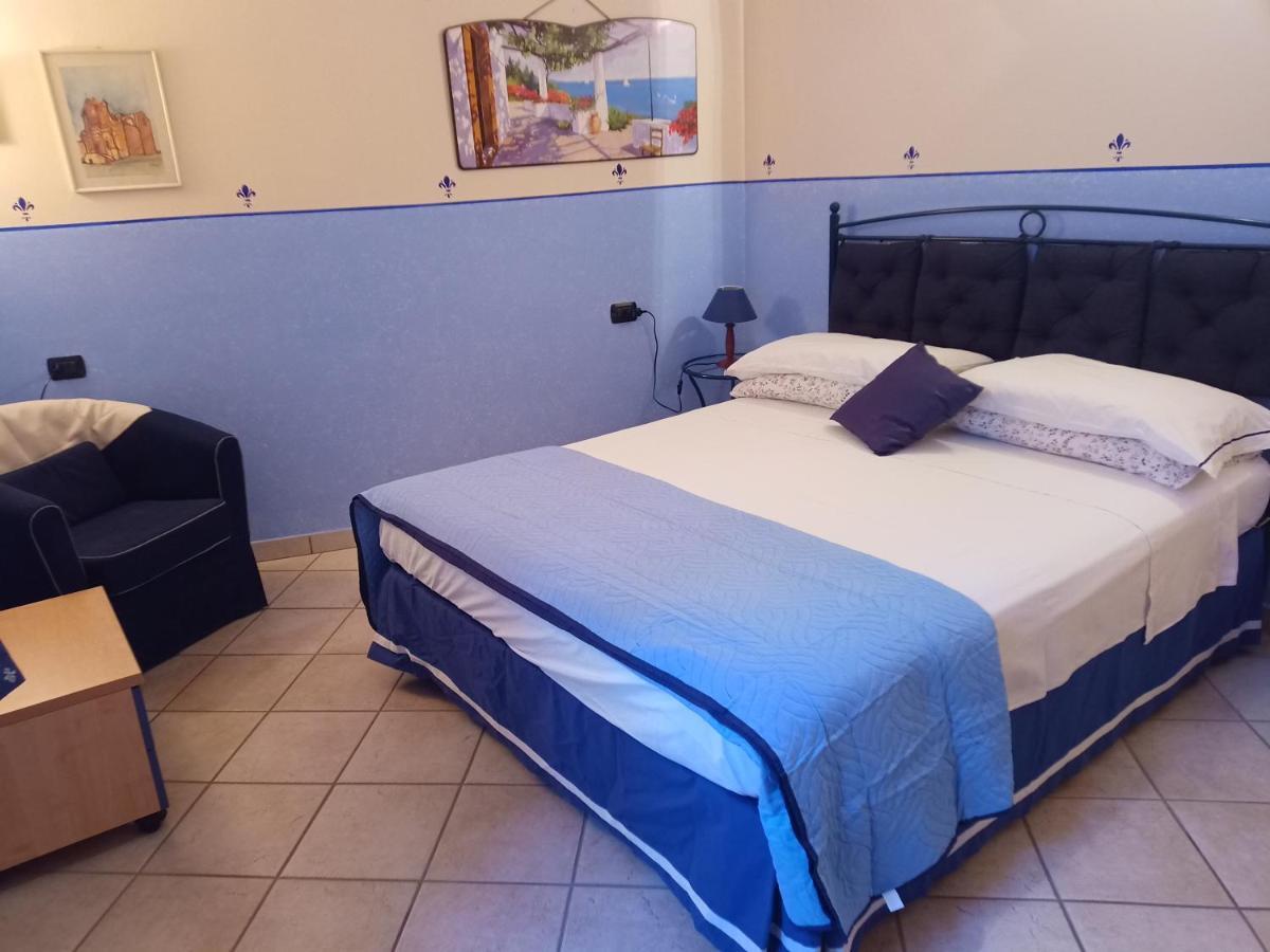 B&B Renzano Bedrooms Salo Luaran gambar
