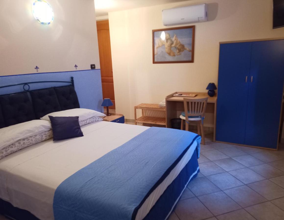 B&B Renzano Bedrooms Salo Luaran gambar