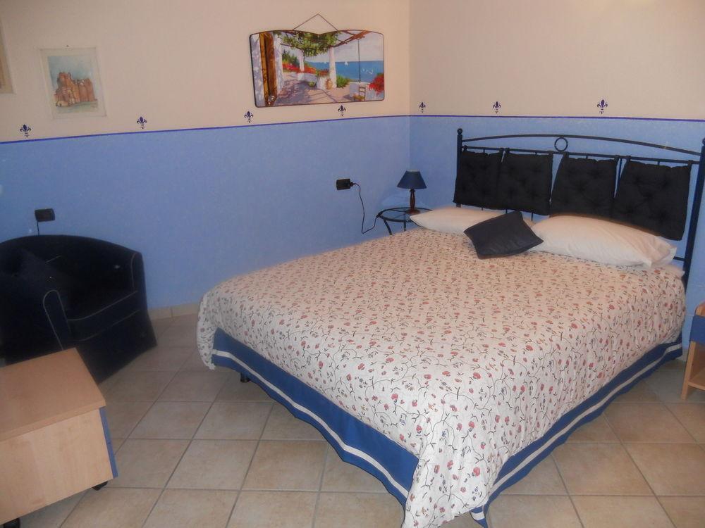 B&B Renzano Bedrooms Salo Luaran gambar