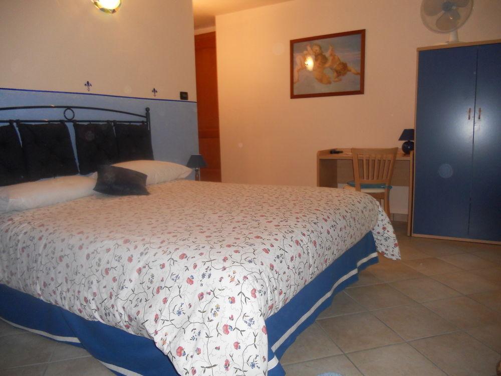B&B Renzano Bedrooms Salo Luaran gambar
