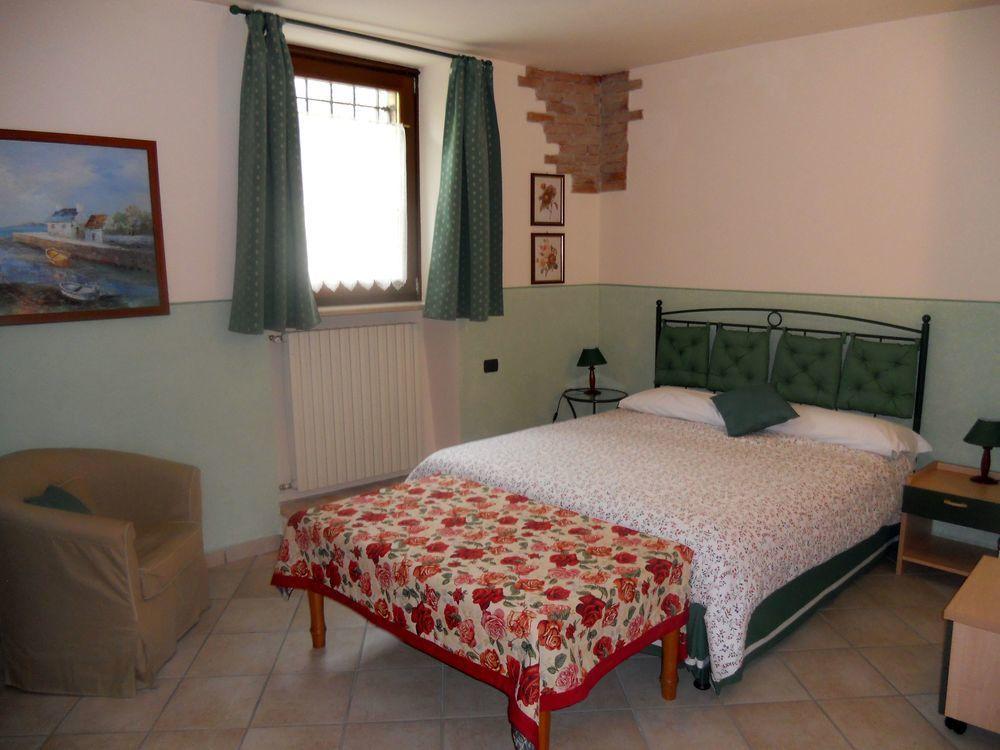 B&B Renzano Bedrooms Salo Luaran gambar