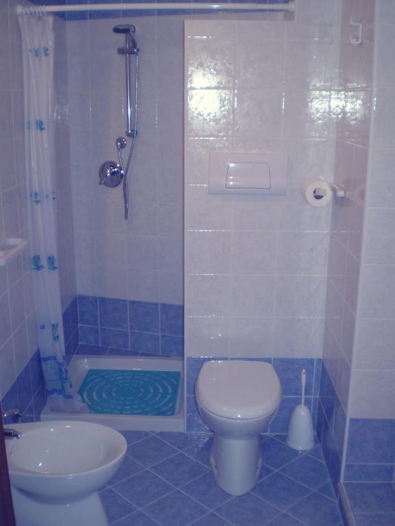 B&B Renzano Bedrooms Salo Bilik gambar